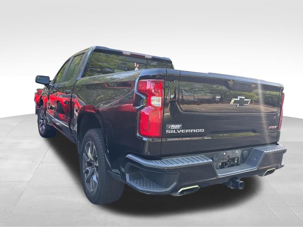 Used 2022 Black Chevrolet RST image 14