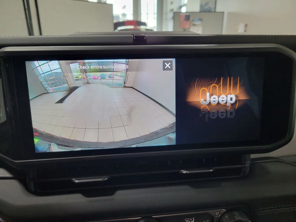 New 2026 Reign Exterior Paint Jeep Sahara image 19