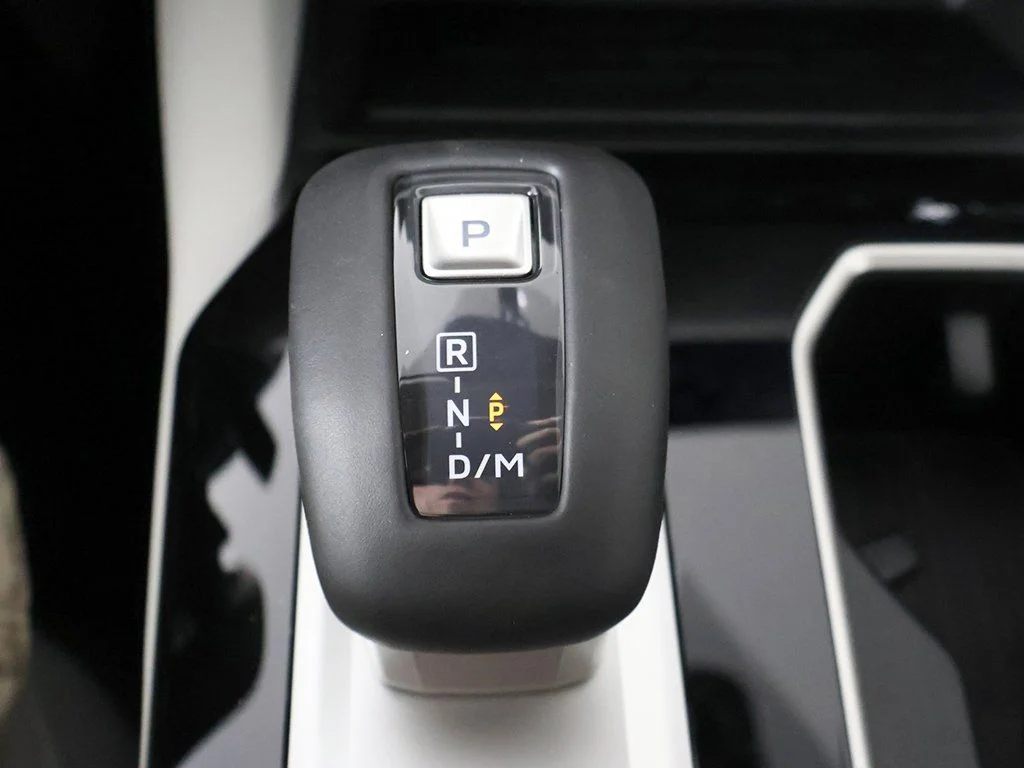 2025 Mitsubishi Outlander SE - Photo 53
