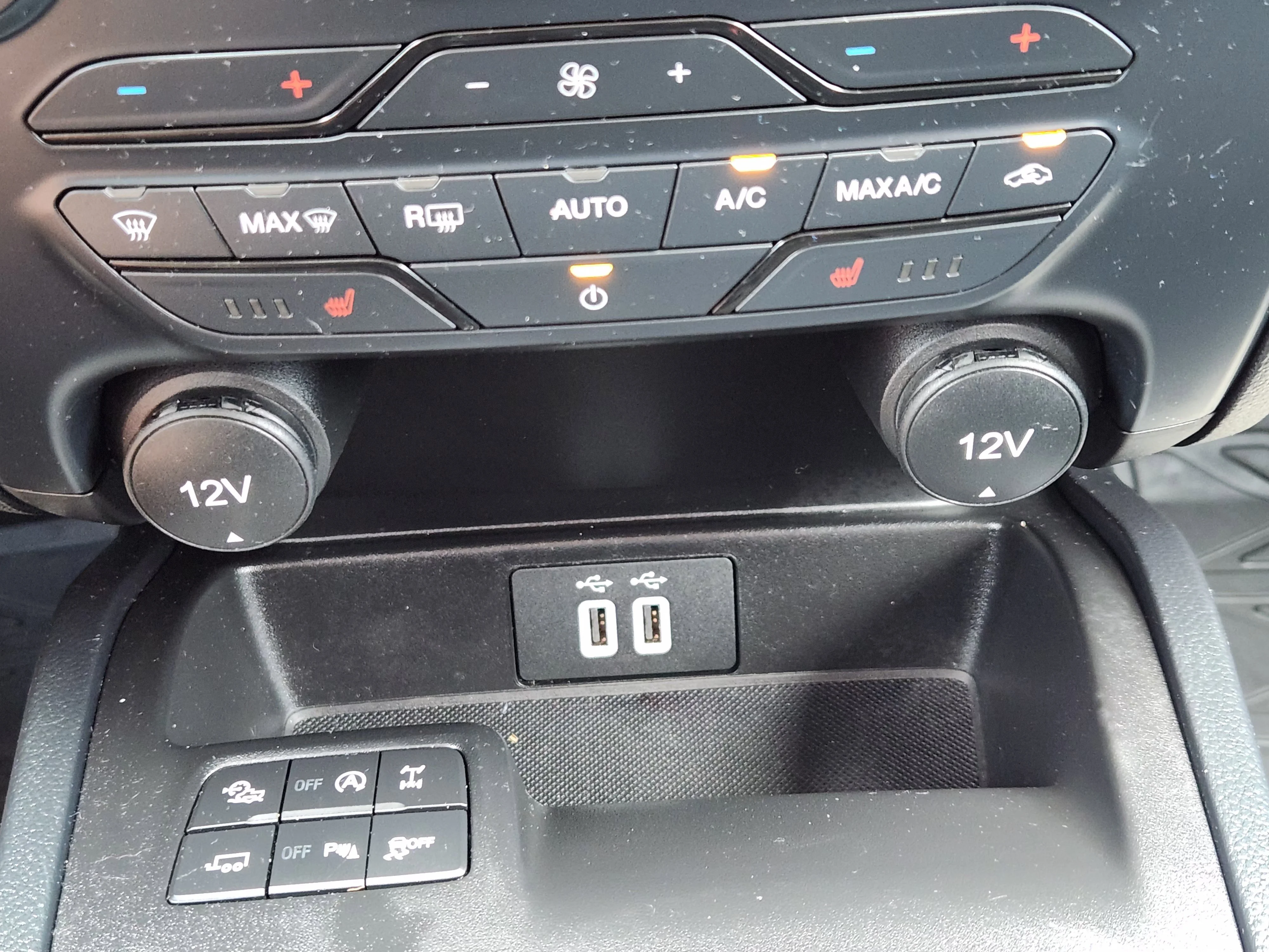 Used 2022 Gray Ford Lariat Tremor image 20