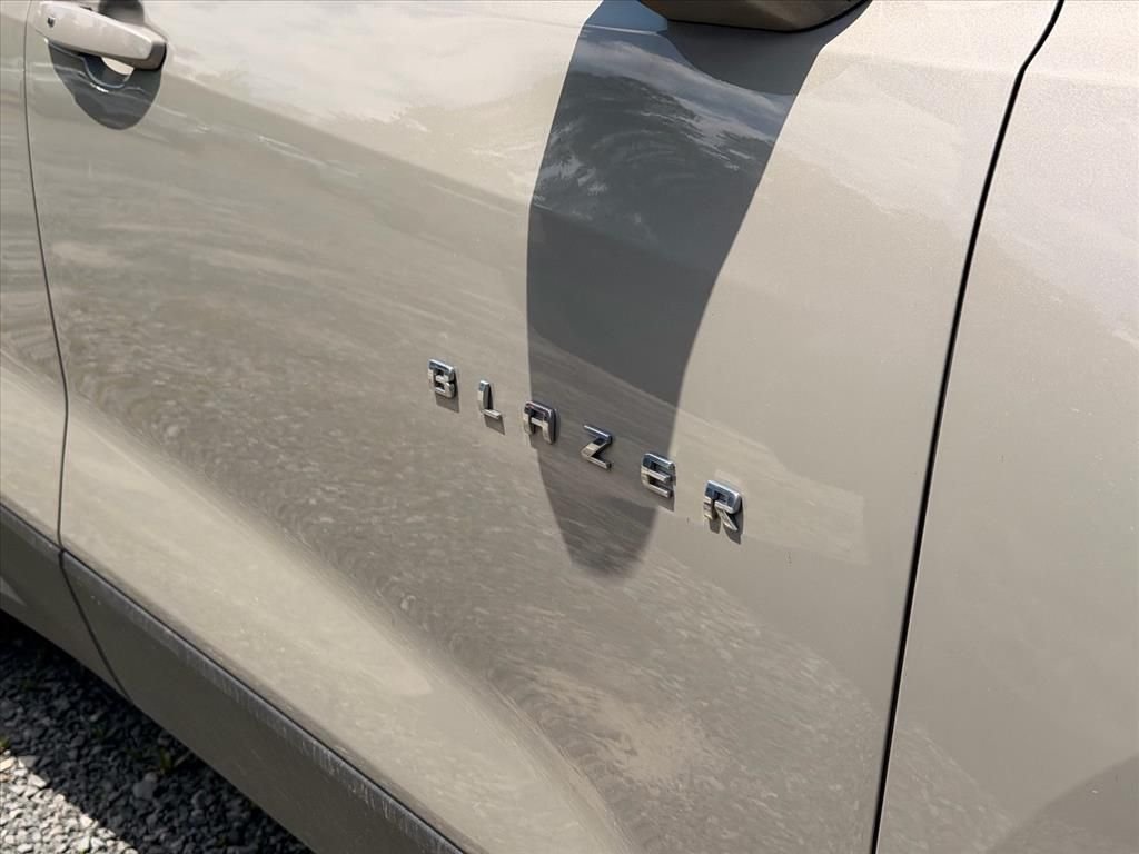 Used 2021 Gray Chevrolet LT image 11