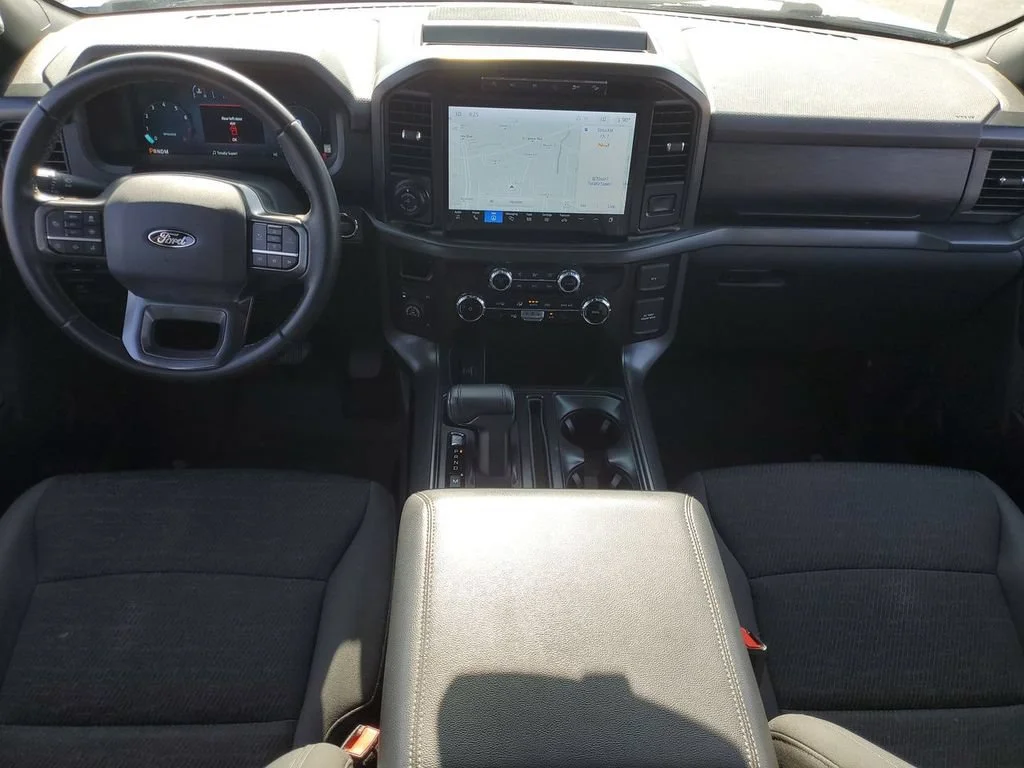 Used 2024 Silver Ford XLT image 26