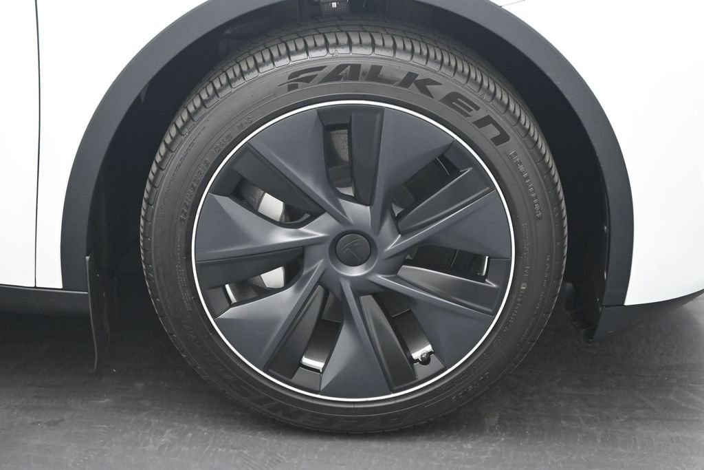 Used 2023 White Tesla Long Range image 20