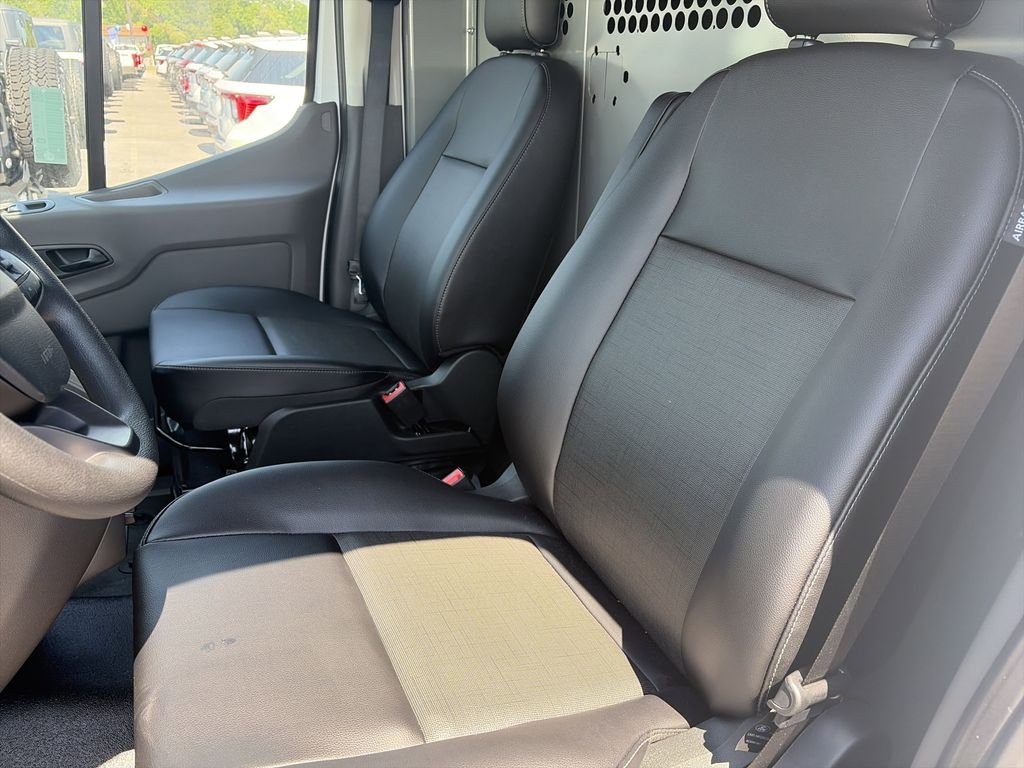 New 2026 Oxford White Ford Cargo Van image 13