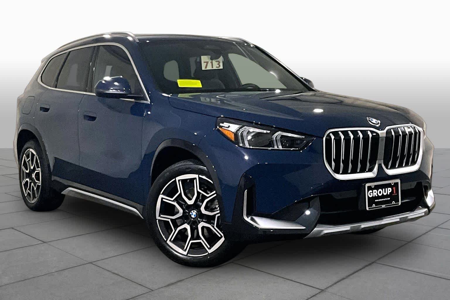 Used 2026 Night Dusk Blue Metallic BMW xDrive28i image 2