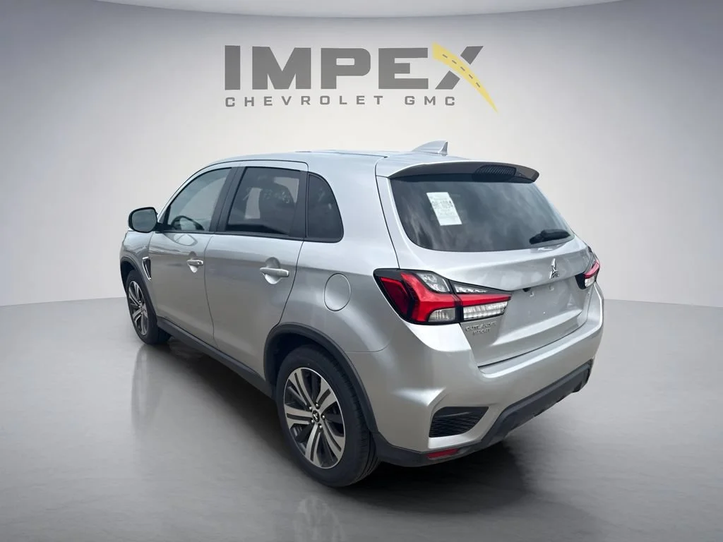 Used 2024 Gray Mitsubishi S image 3