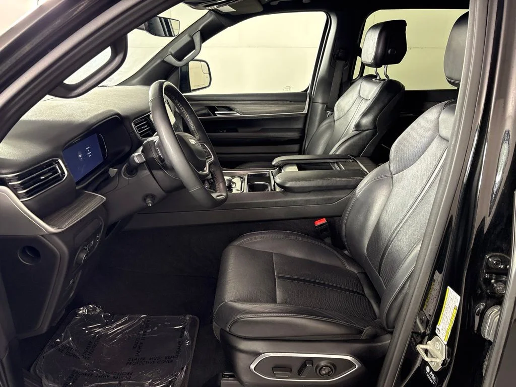 Used 2024 Black Jeep Series II image 27