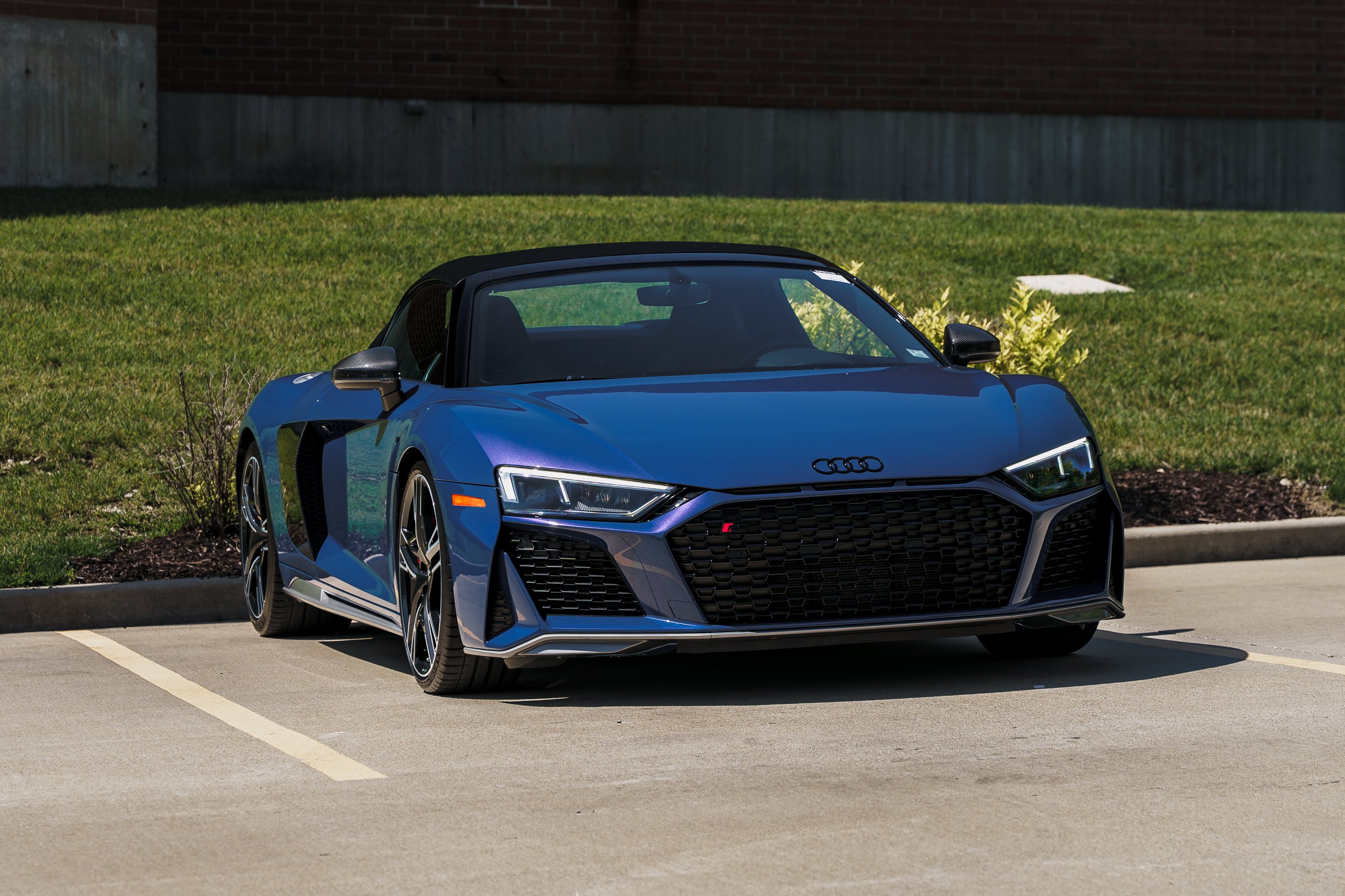 Used 2020 Ascari Blue Metallic Audi V10 performance image 3