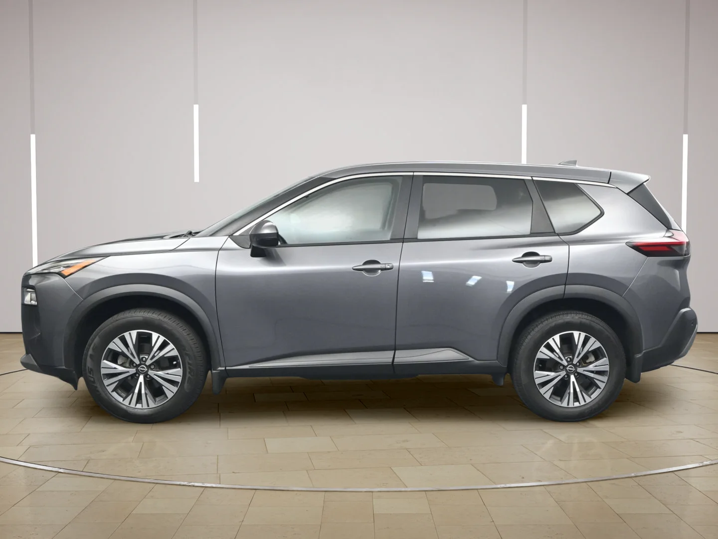 Certified Used 2022 Gun Metallic Nissan SV image 4