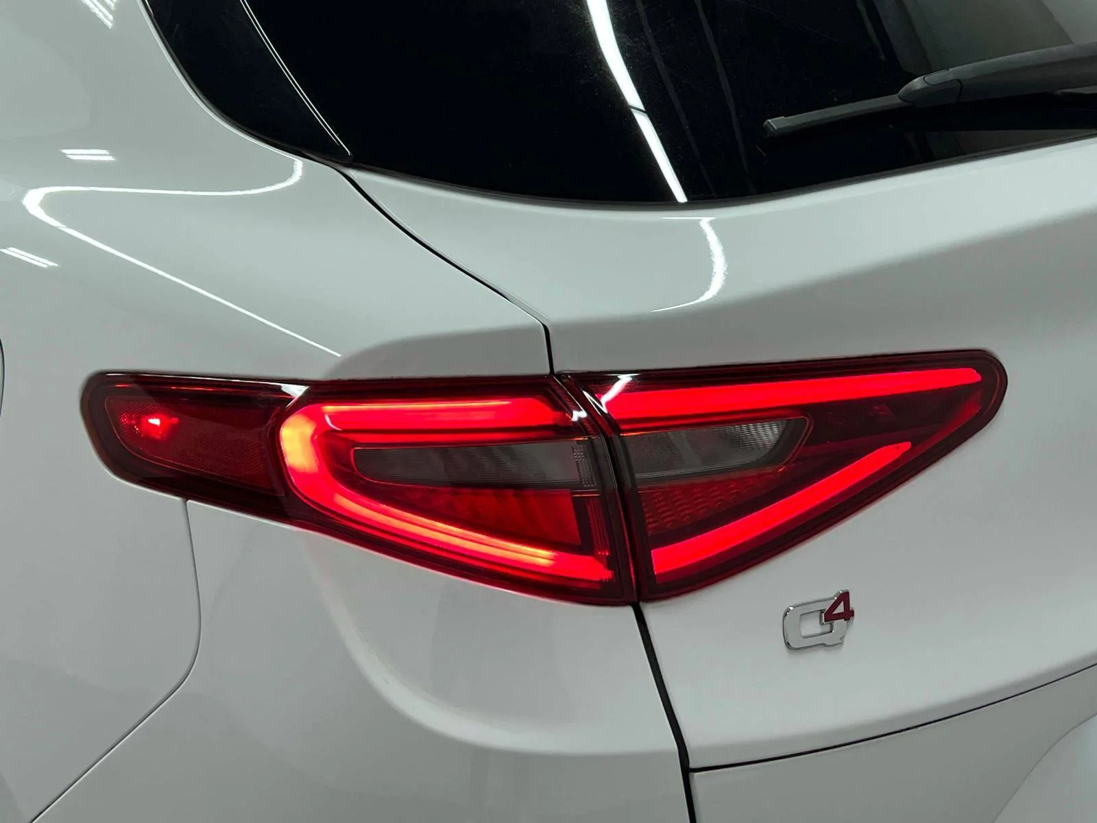 Used 2023 Alfa White Alfa Romeo Ti image 10
