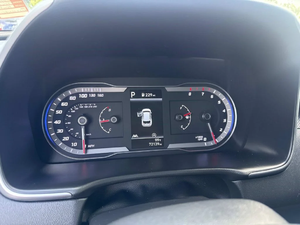 Used 2022 Black Hyundai SEL image 19