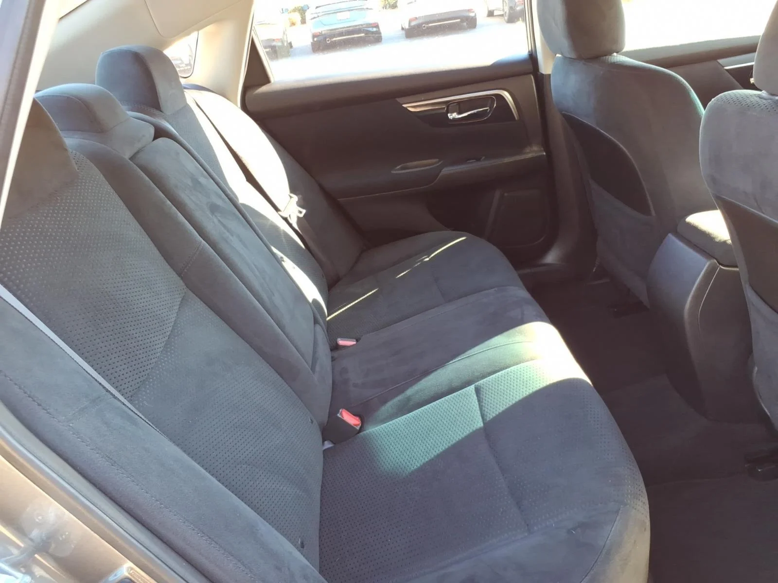 Used 2014 Gun Metallic Nissan 2.5 S image 21