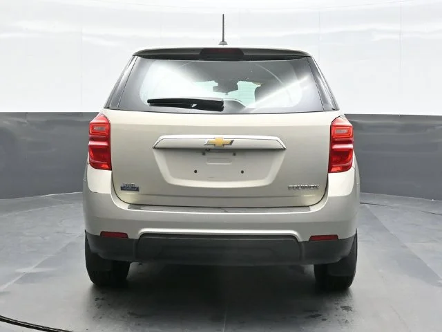 2016 Chevrolet Equinox LS - Photo 2