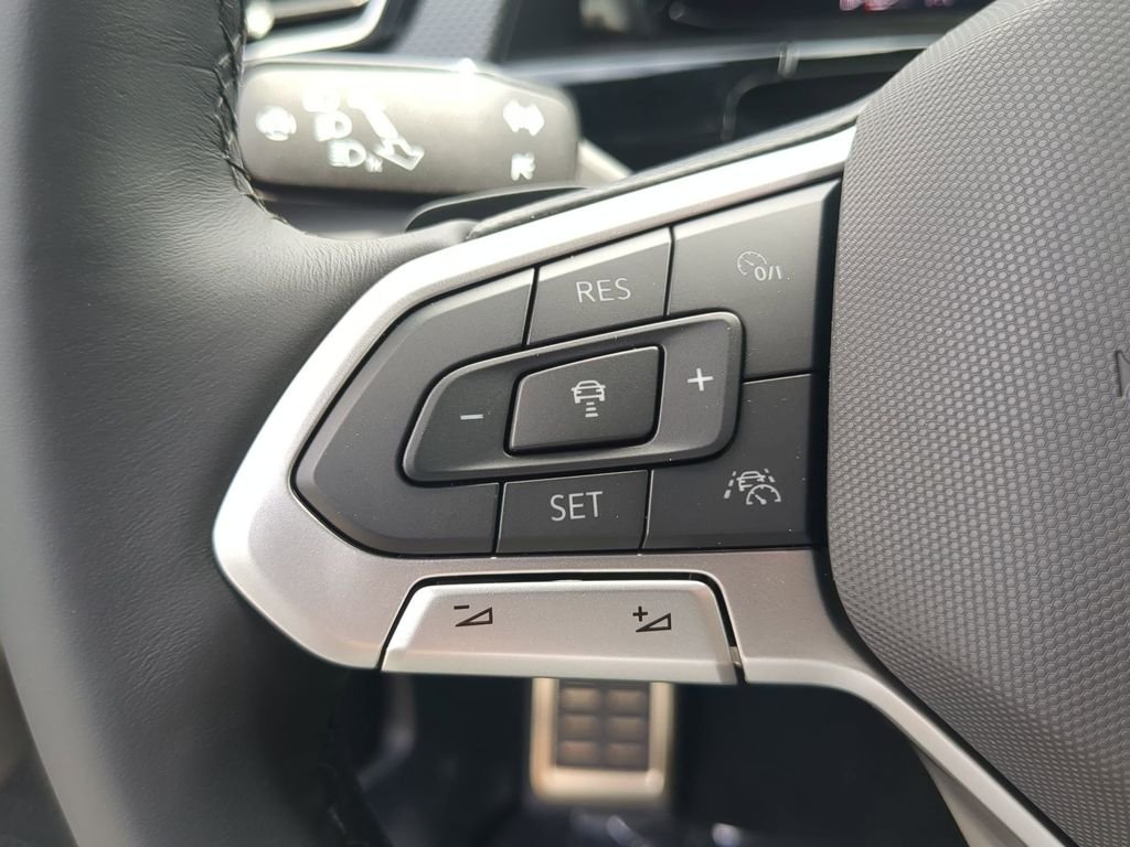 New 2026 White/off-white Volkswagen 2.0T SEL R-Line Black image 30