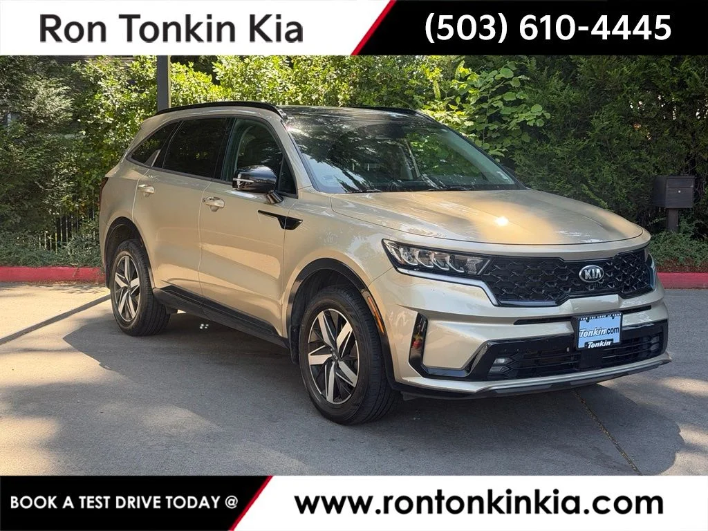 Used 2021 Crystal Beige Kia EX image 1