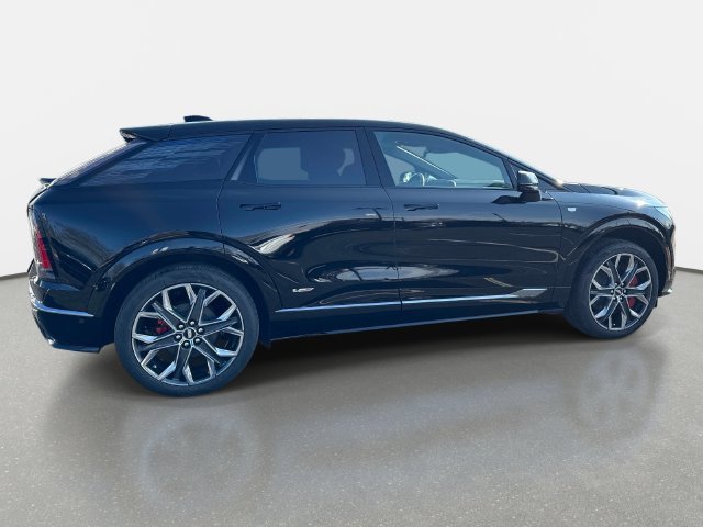 2026 Cadillac OPTIQ V-Series - Photo 6