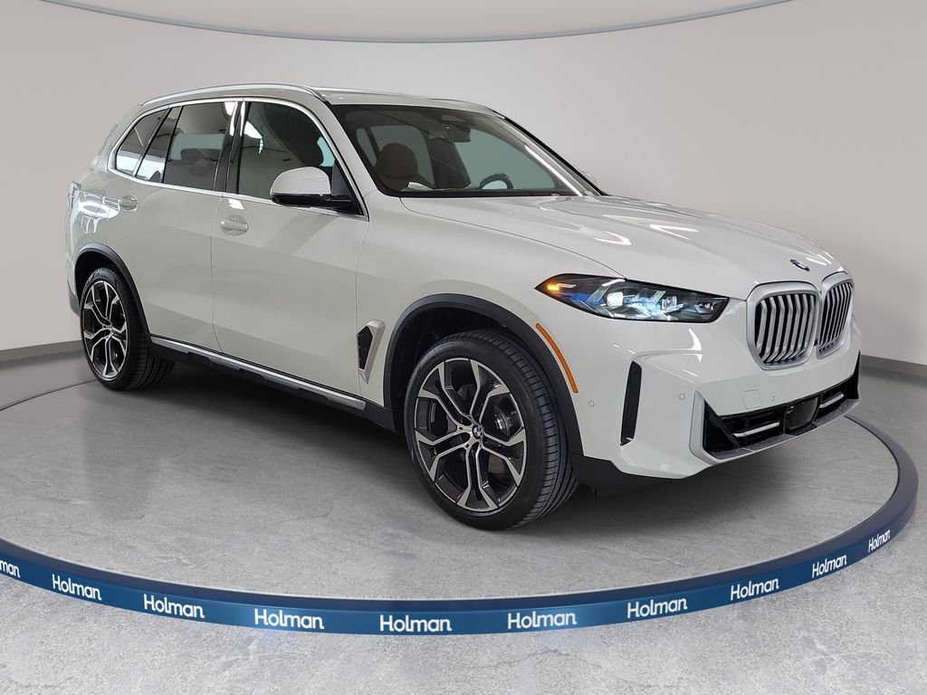 New 2026 Alpine White BMW sDrive40i image 3