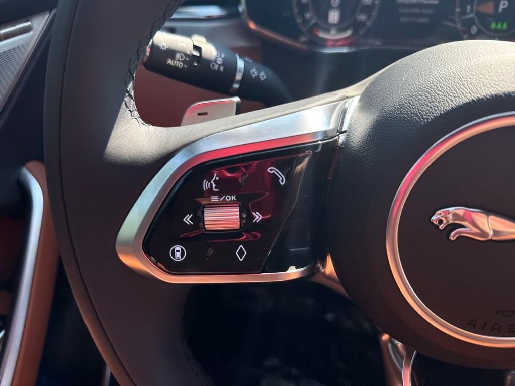 2026 Jaguar F-Pace R-Dynamic S - Photo 20