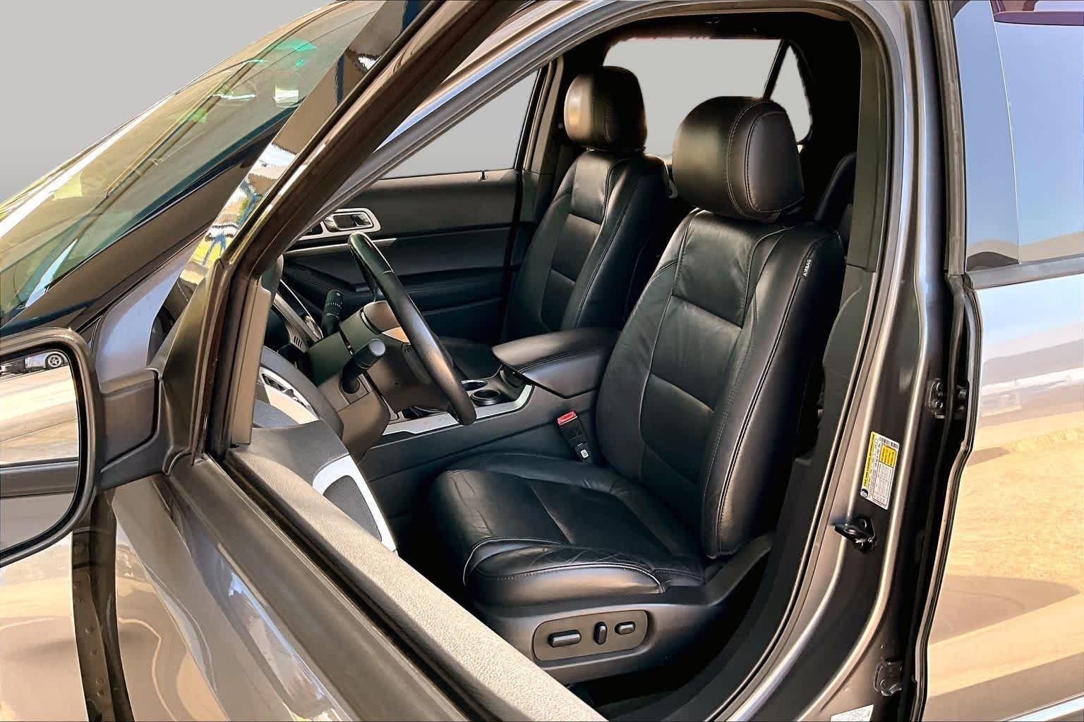 Used 2014 Sterling Gray Metallic Ford XLT image 8