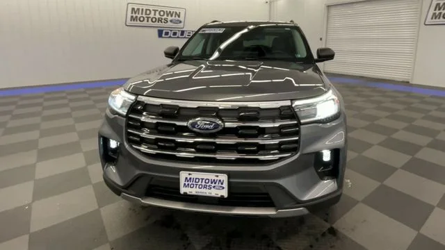 New 2026 Carbonized Gray Metallic Ford Active image 3