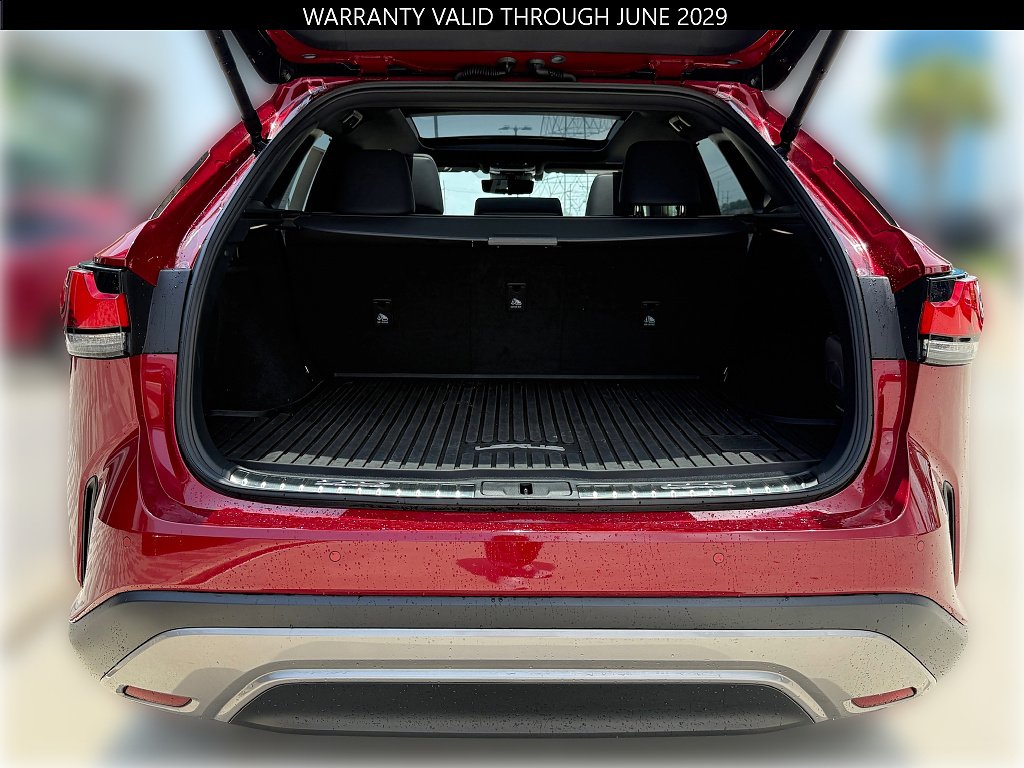 Certified Used 2023 MATADOR RED MICA Lexus Luxury image 8