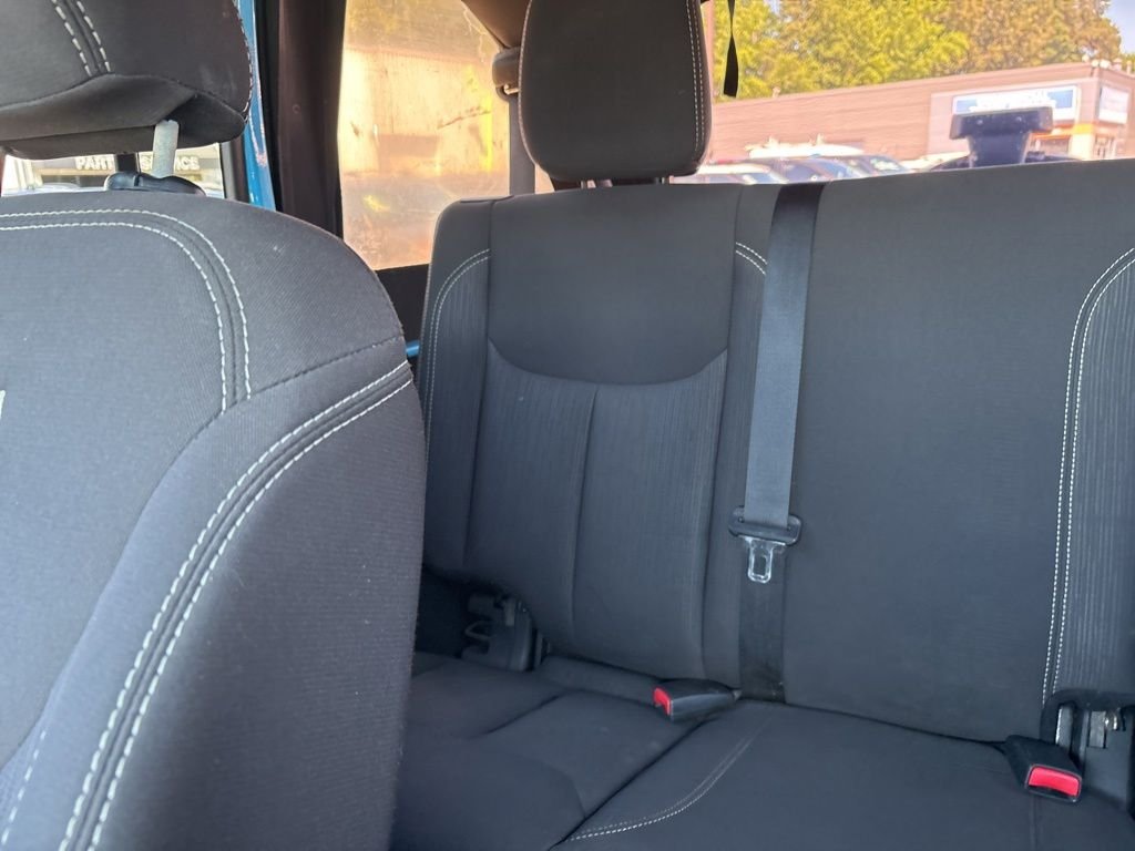 Used 2017 Blue Jeep Unlimited Rubicon image 12