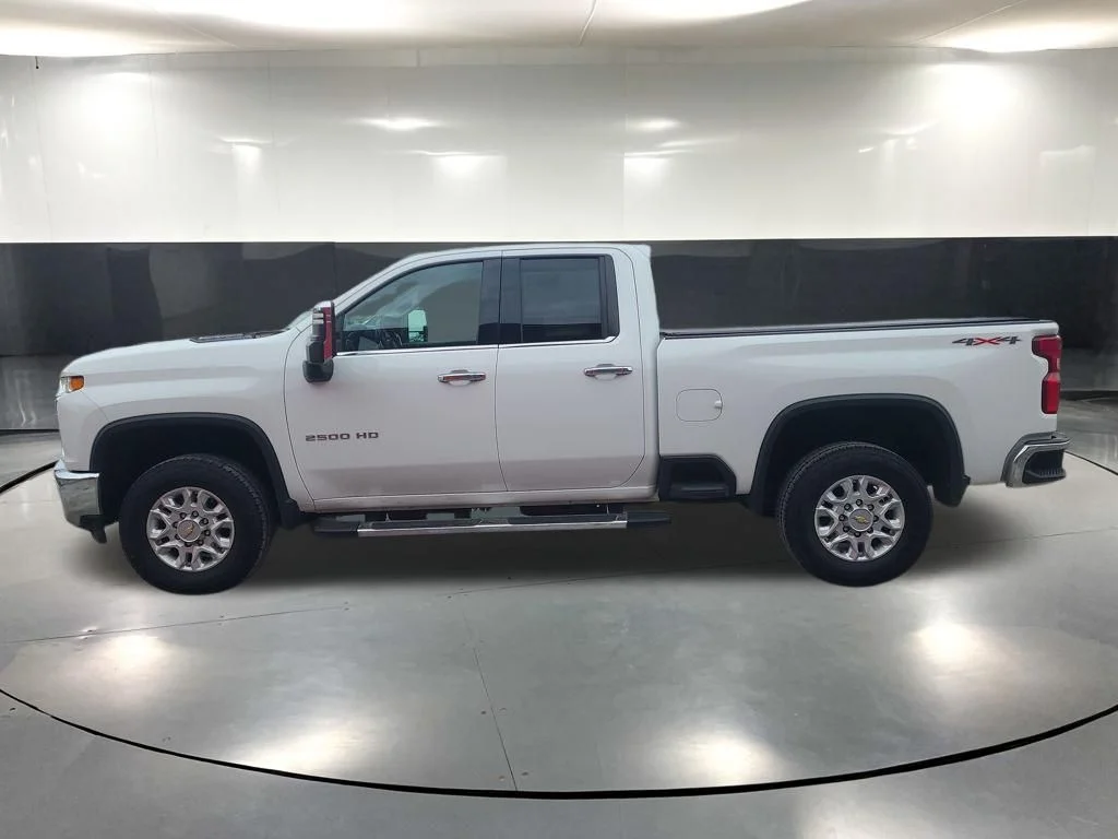 Used 2022 White Chevrolet LTZ image 11