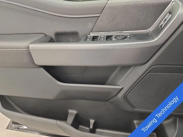 New 2026 Agate Black Metallic Ford XLT image 40