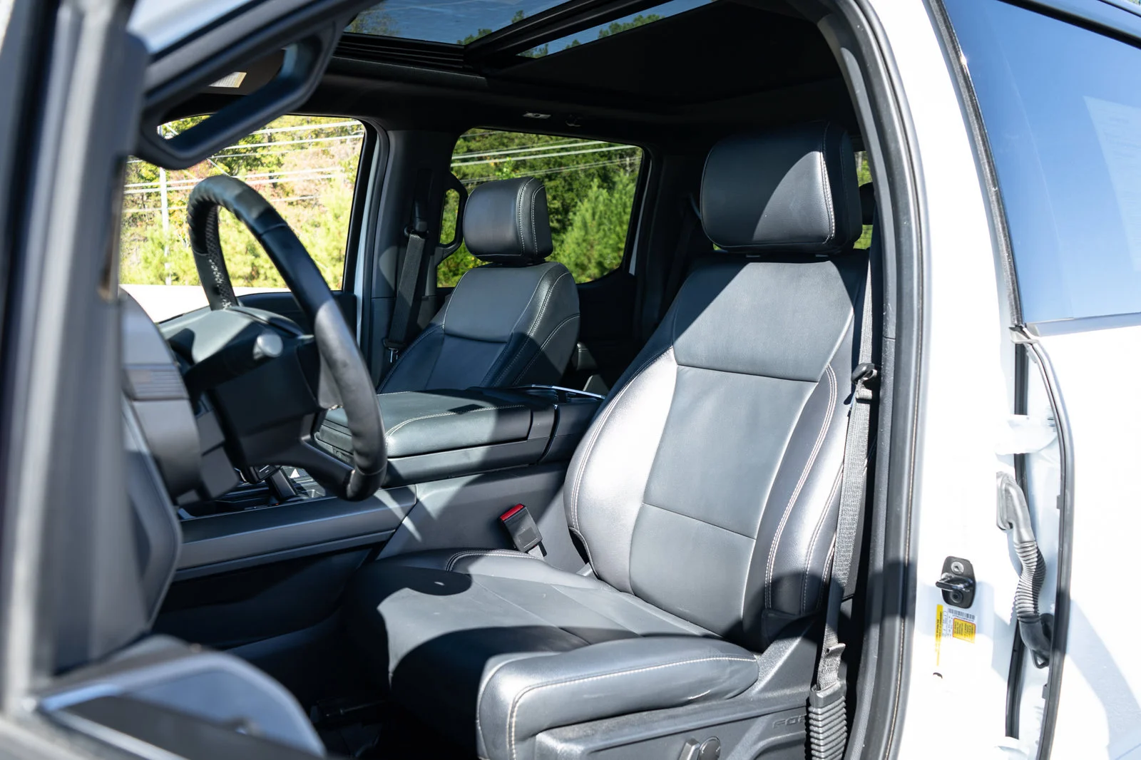 Used 2024 White Ford XLT image 15