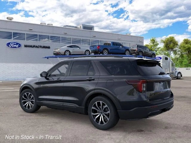 New 2026 Agate Black Metallic Ford ST-Line image 4