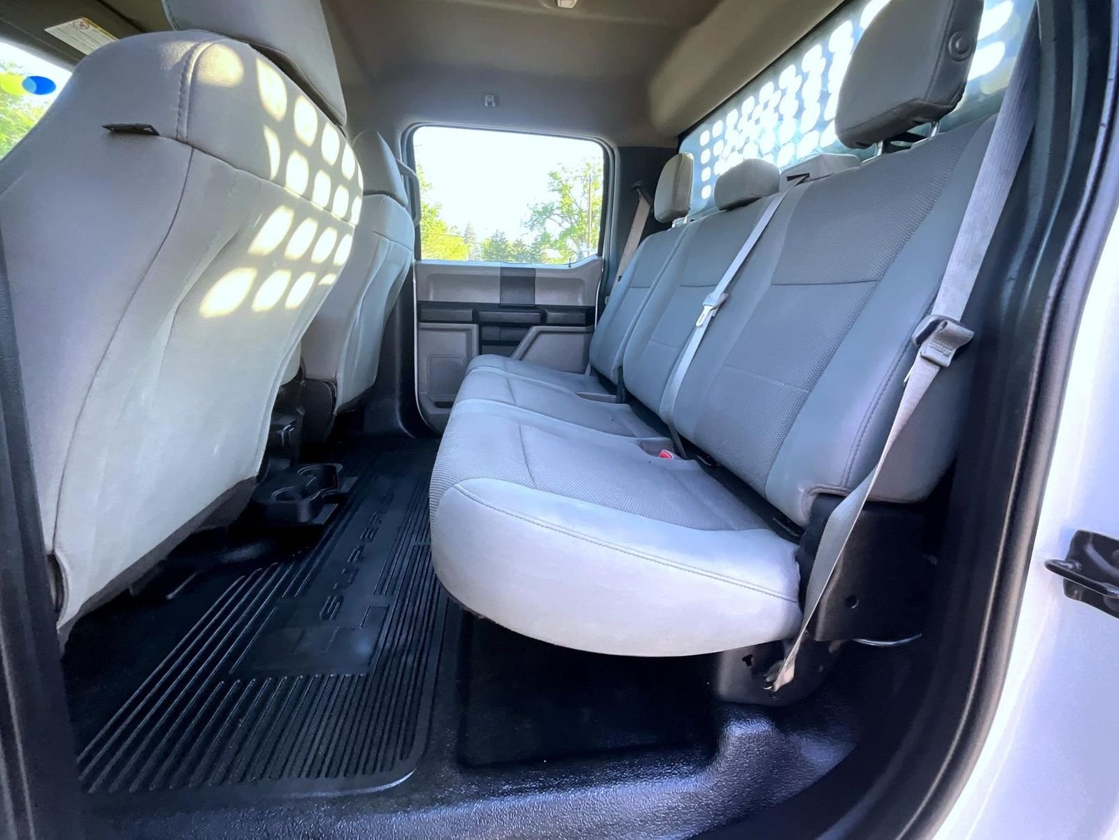 Used 2017 White Ford XL image 21