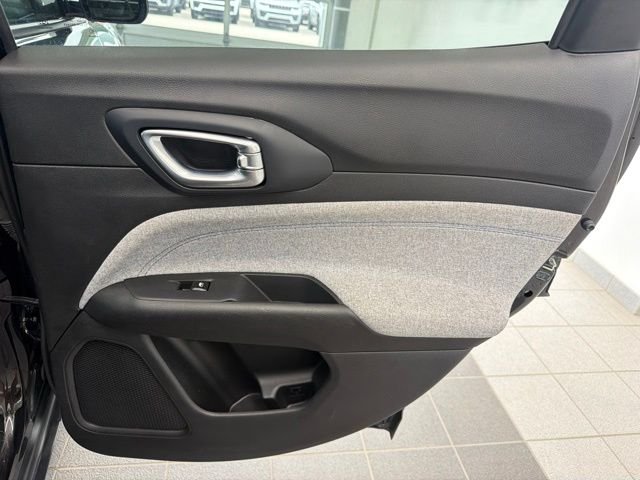Used 2024 Black Jeep Latitude image 9
