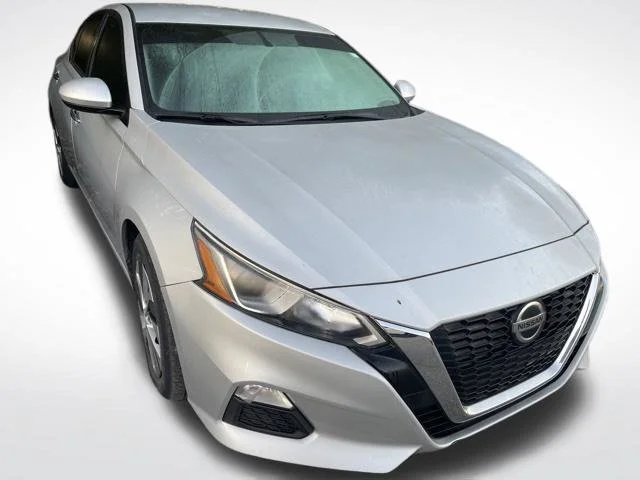 Used 2020 Silver Nissan 2.5 S image 8