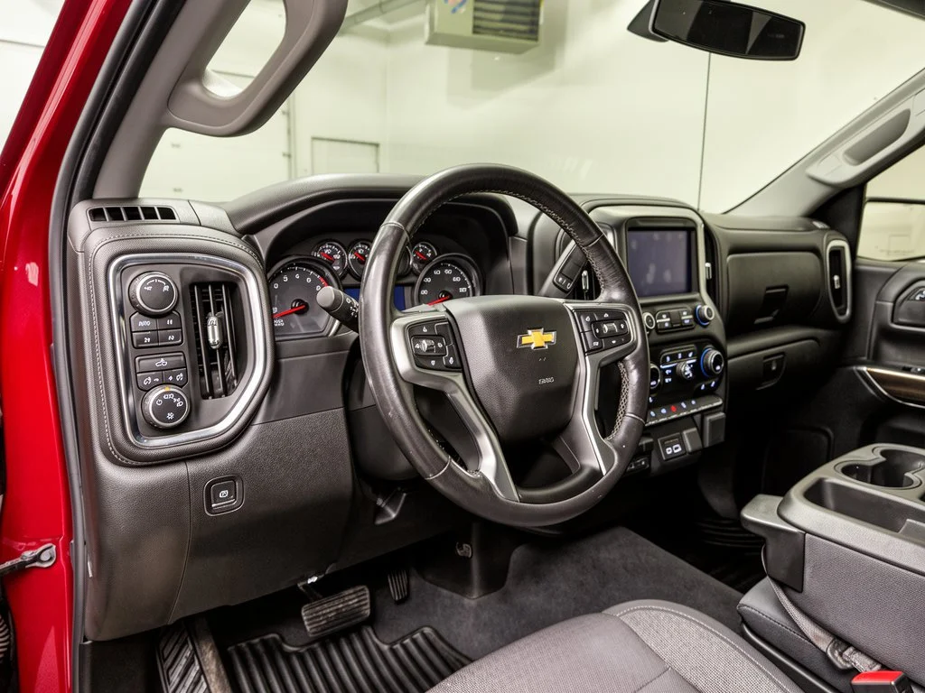 Used 2019 Cajun Red Tintcoat Chevrolet LT image 4