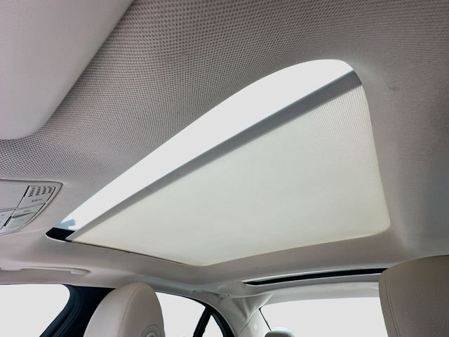 Used 2017 White Mercedes-Benz C 300 image 21