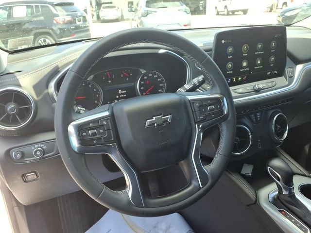 Used 2023 White Chevrolet LT image 11