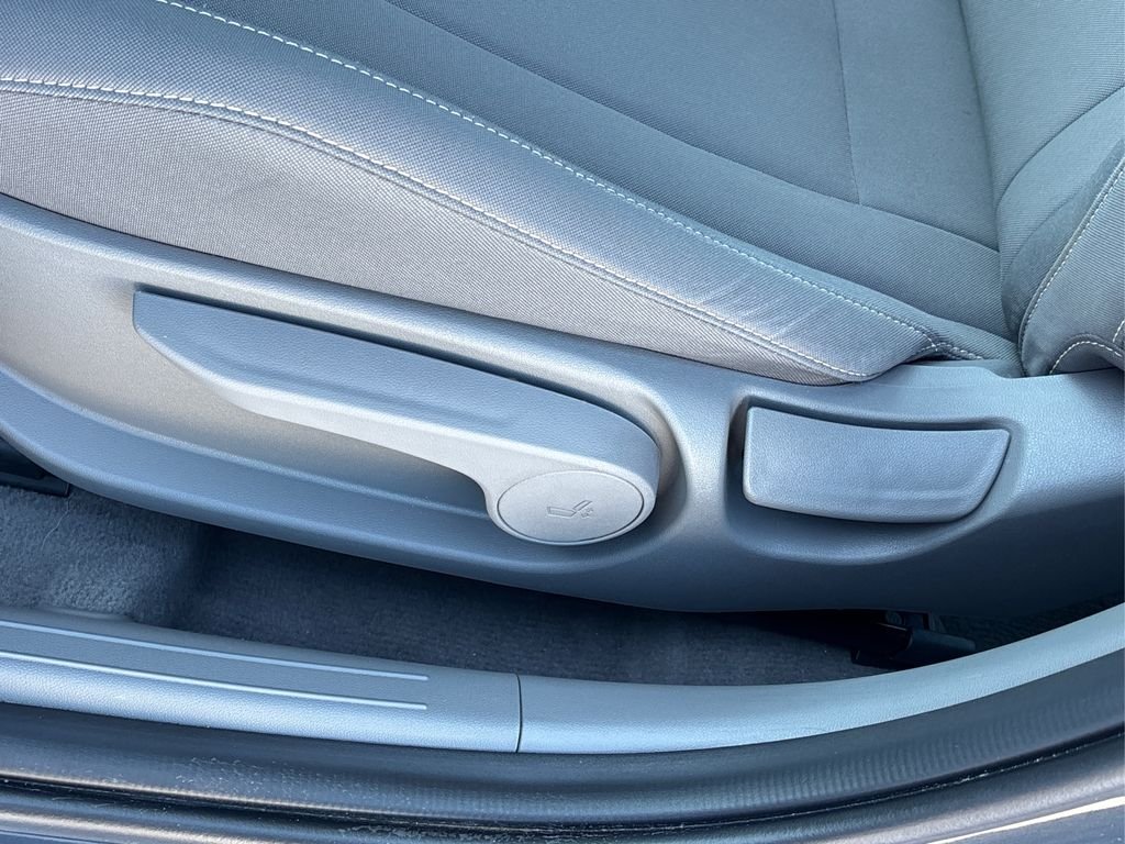 2025 Hyundai Elantra Blue - Photo 34