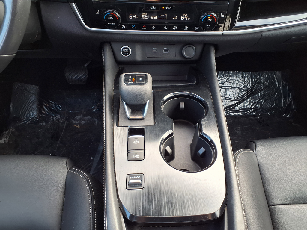 Used 2022 Pearl White Tricoat Nissan SL image 15
