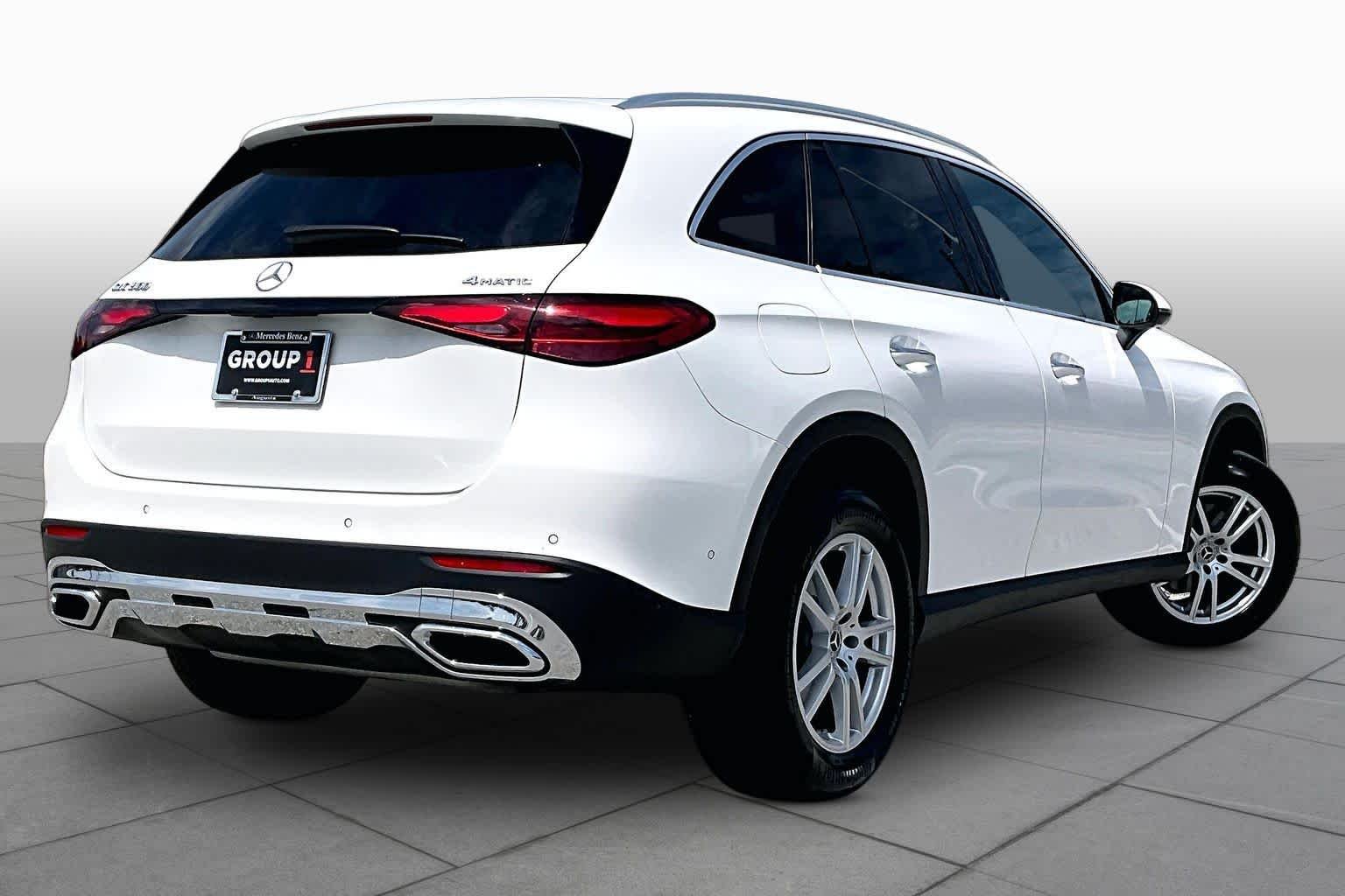 Used 2025 Polar White Mercedes-Benz GLC 300 image 13