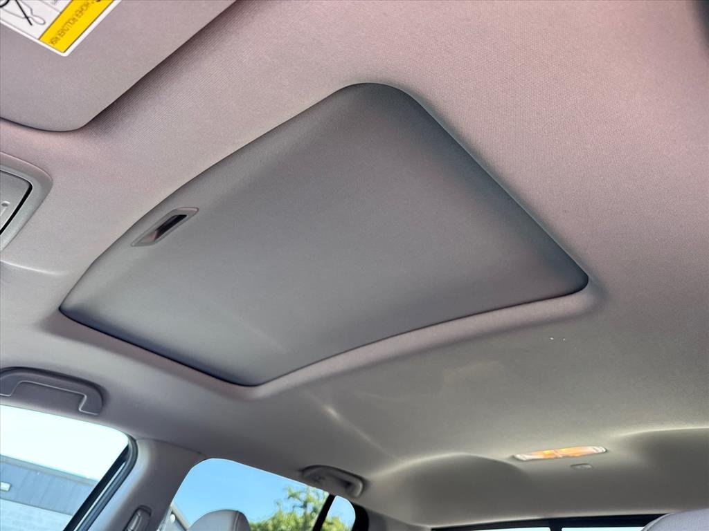 Certified Used 2019 Lunar Silver Metallic Honda RTL image 19