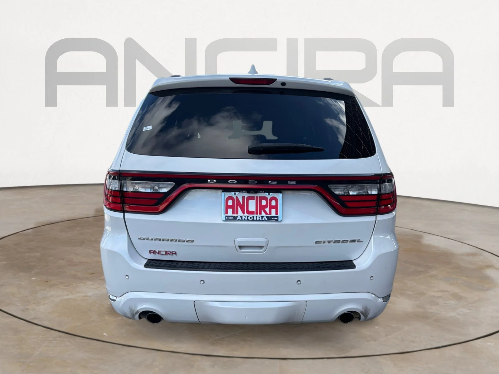 Used 2016 Ivory 3-Coat Dodge Citadel image 10