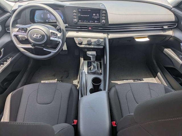 New 2026 White Hyundai SE image 14