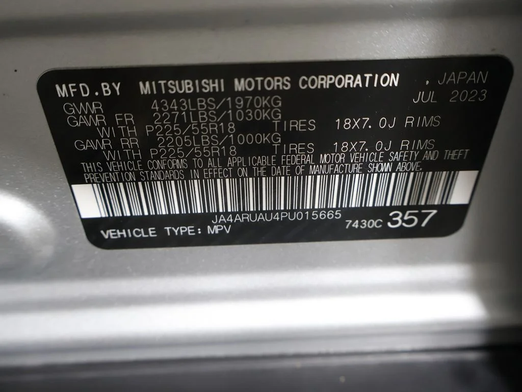 Used 2023 Silver Mitsubishi 2.0 ES image 38