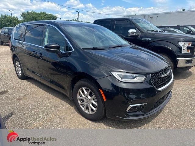 Used 2023 Black Chrysler Touring L image 1