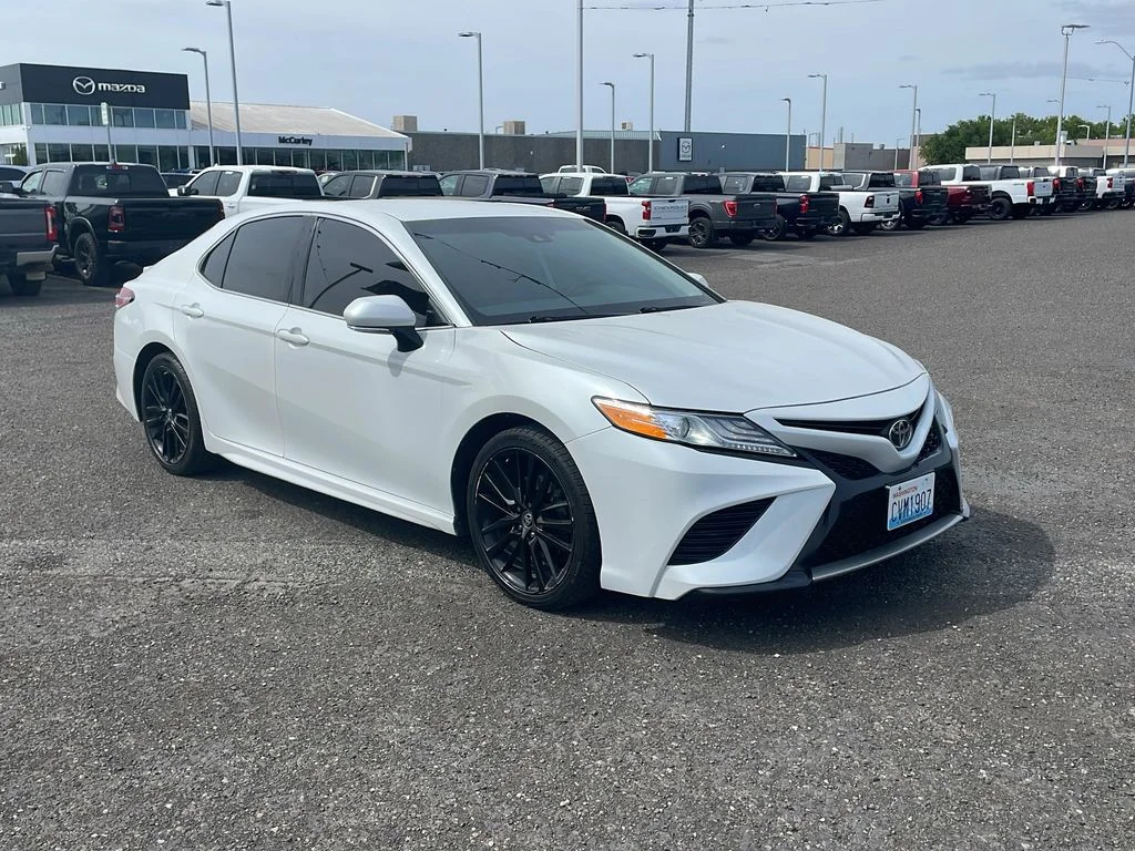 2020 Toyota Camry 2.5 Auto XSE's photo