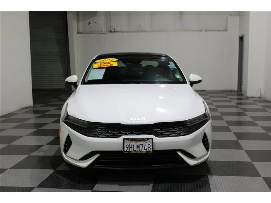 Used 2024 Glacial White Pearl Kia EX image 2