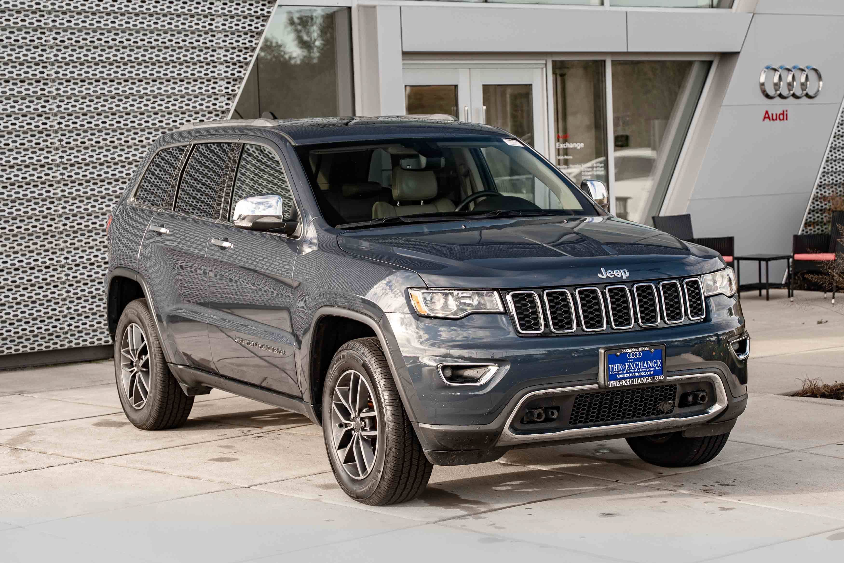 Used 2019 Slate Blue Pearlcoat Jeep Limited image 2