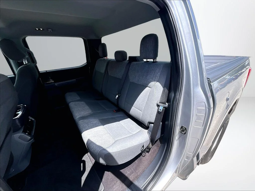 Used 2021 Silver Ford XLT image 25