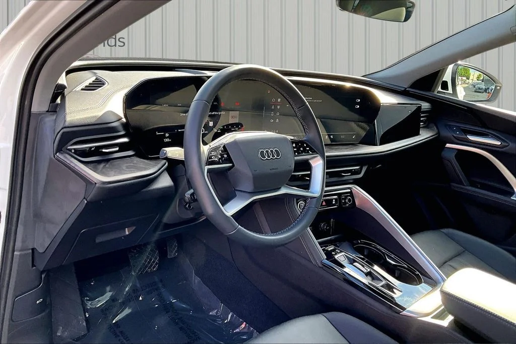 Used 2025 White Audi 2.0T Premium image 17
