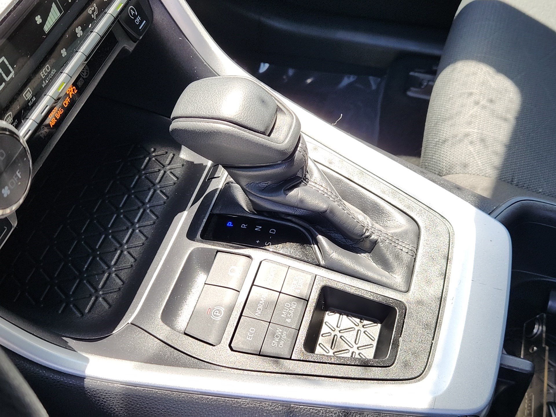 Certified Used 2025 Ice Cap Toyota XLE image 17
